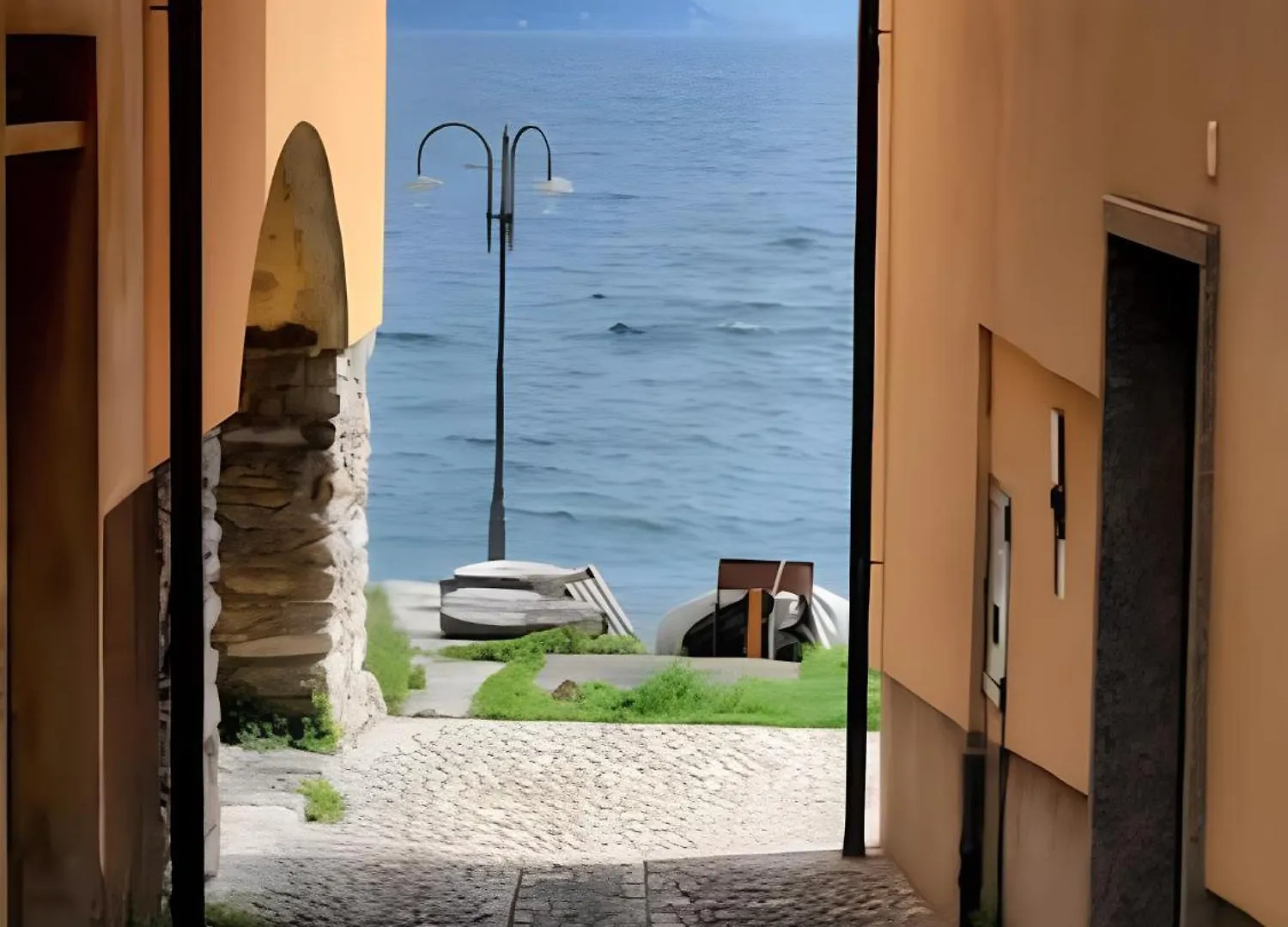 Lago Di Como - Vista Spettacolare In Relax Rezzonico 0*,  イタリア